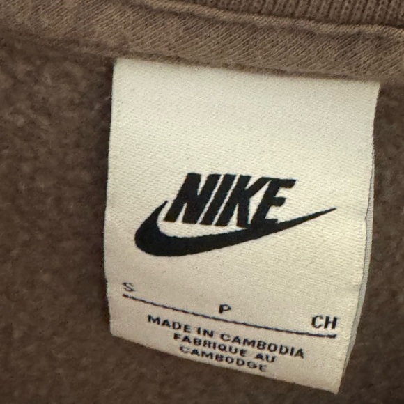 Nike girl’s trend sweatshirt logo cropped length crewneck fleece pullover Small - Picture 6 of 8